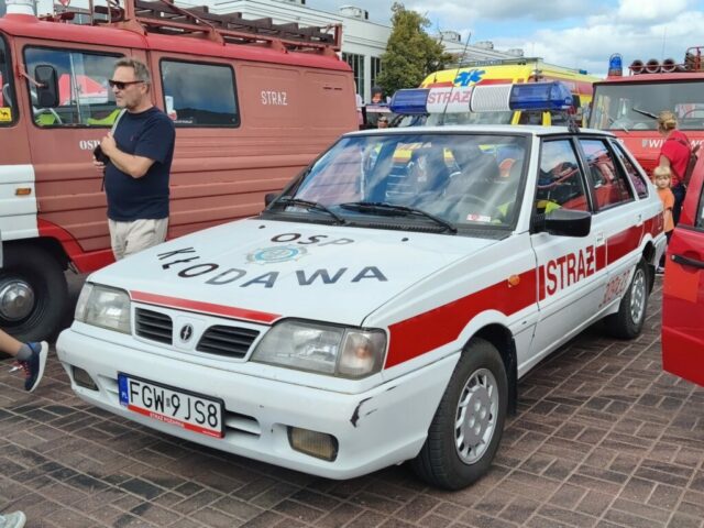 IX Zlot Czerwonych Samochodów (2)